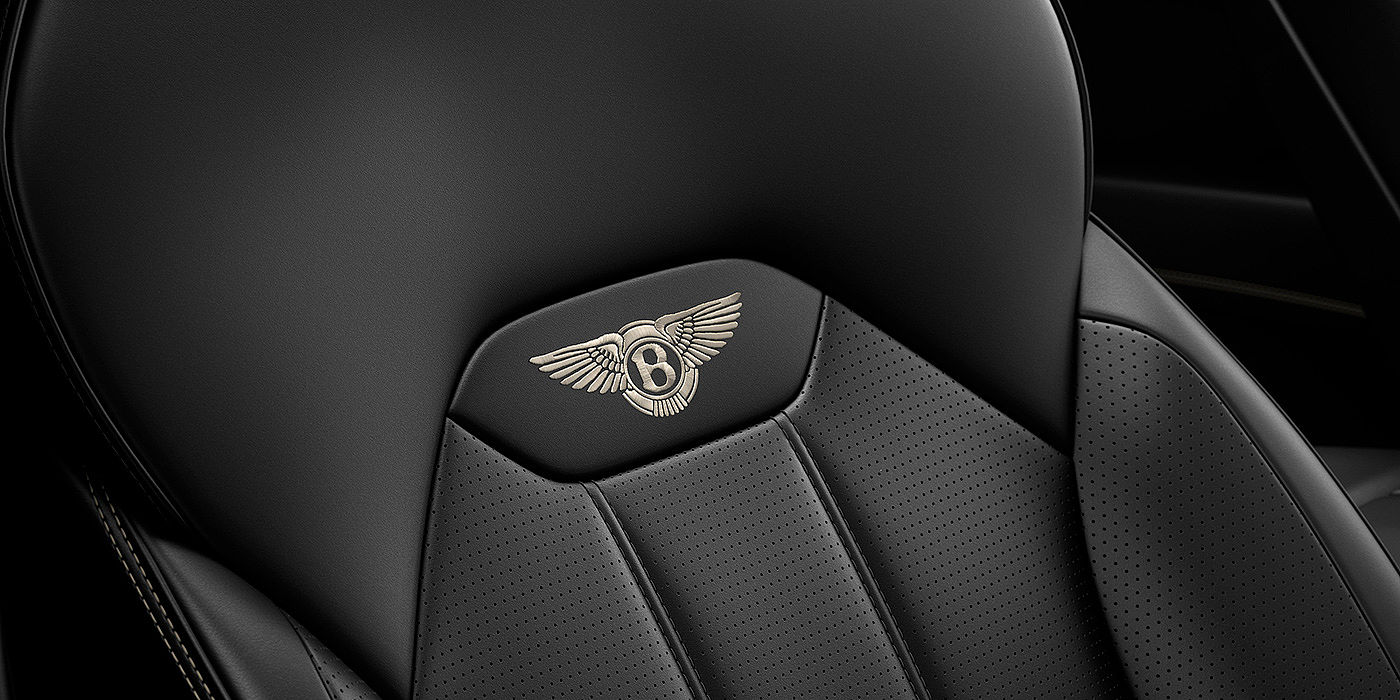 Bentley Taichung Bentley Bentayga seat with detailed Linen coloured contrast stitching on Beluga black coloured hide.