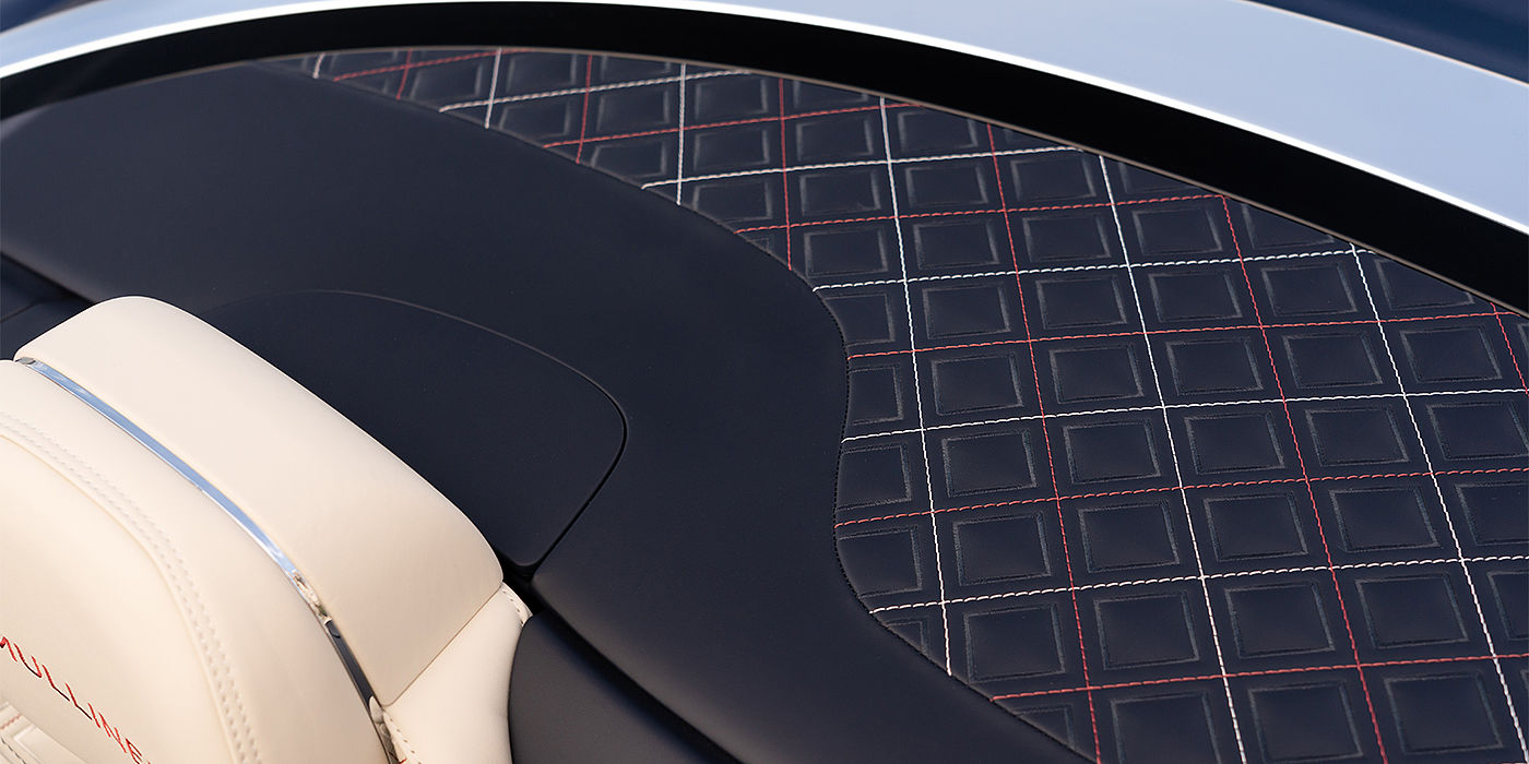 Bentley Taichung Bentley Continental GTC Mulliner convertible seat and cross stitched tonneau cover